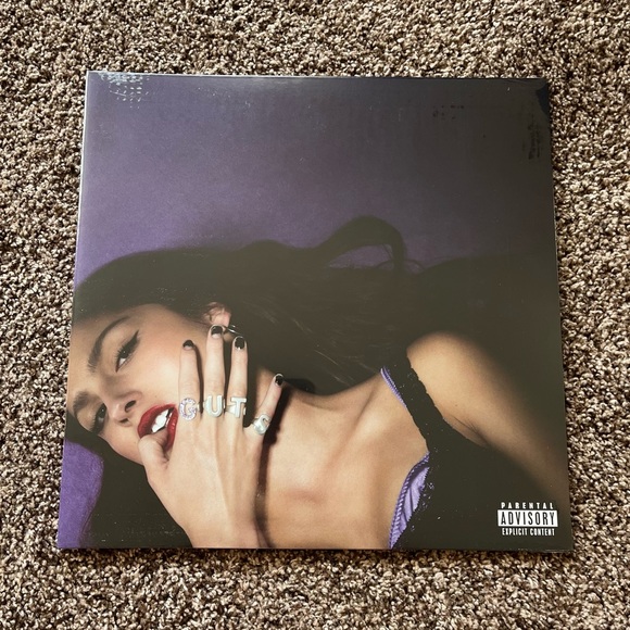 SIGNED Olivia Rodrigo Guts Vinyl - Picture 2 of 5